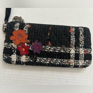 VERA BRADLEY Black Tweed Vintage Floral Zip Wristlet